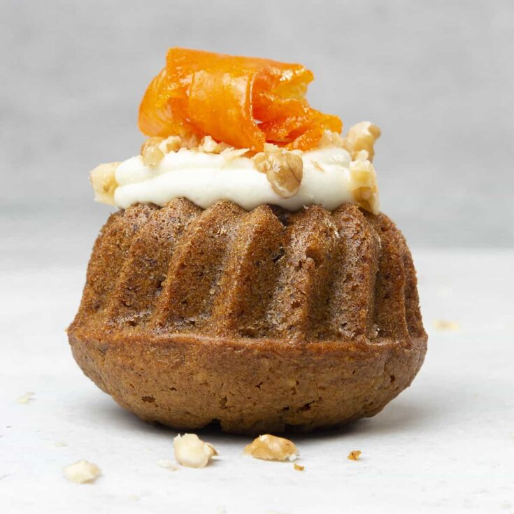 Image for EASY Mini Carrot cakes