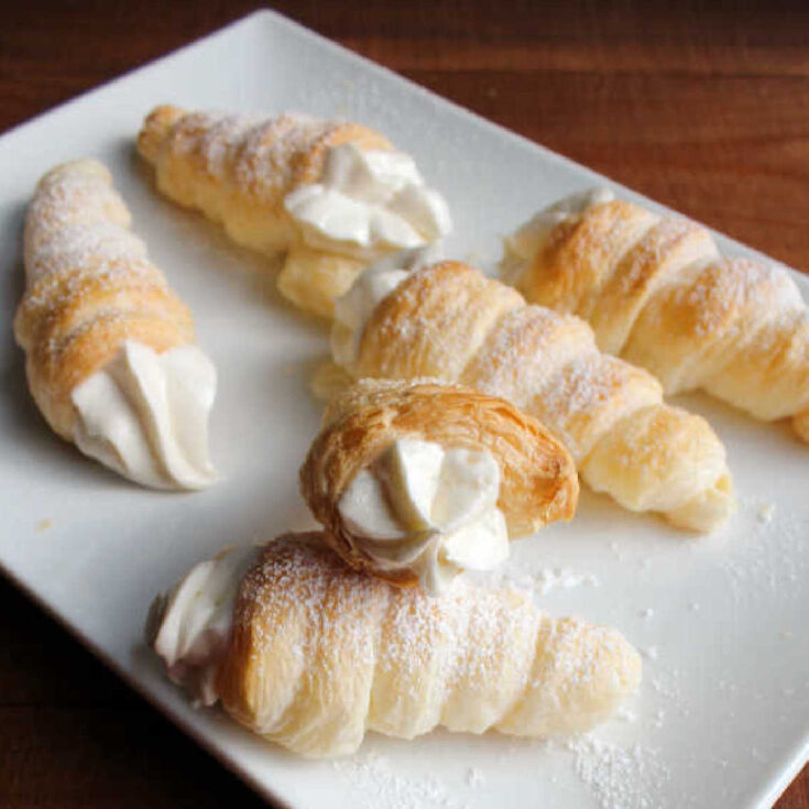 Image for Easy Cream Horns Using Puff Pastry
