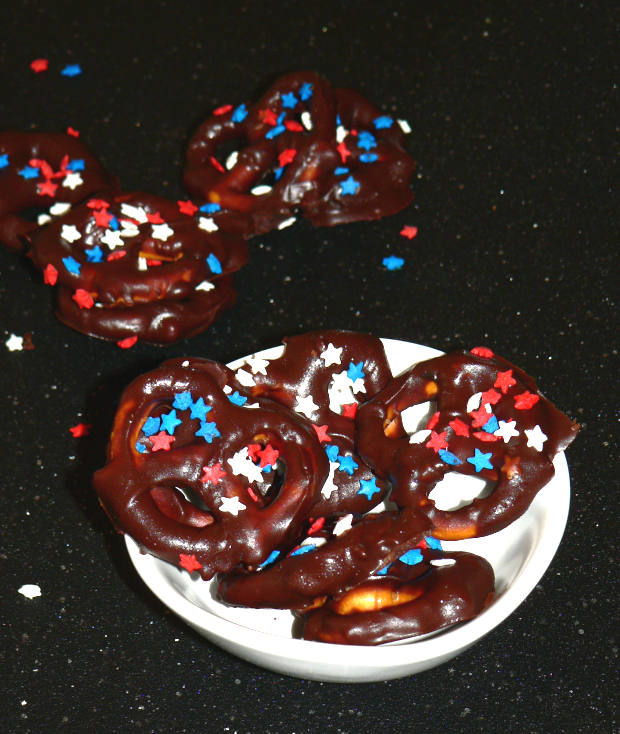 Image for Red, White and Blue Chocolate Covered Pretzels