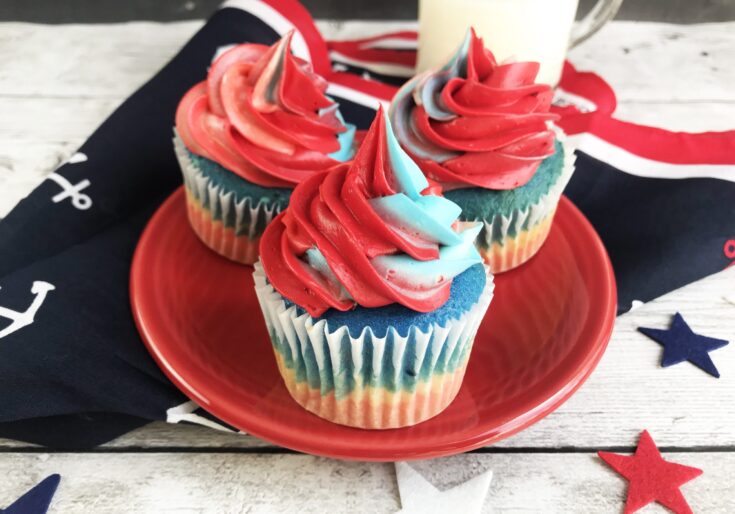 Image for Patriotic Cupcakes: A 4th of July Dessert in Red, White & Blue